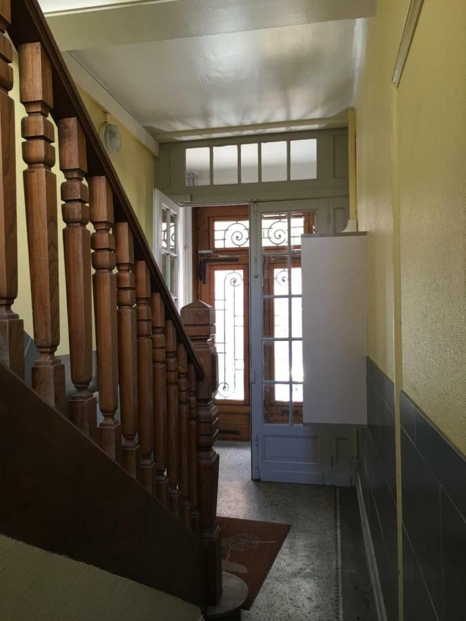 Aux Pieds De La Cathedrale Apartment *